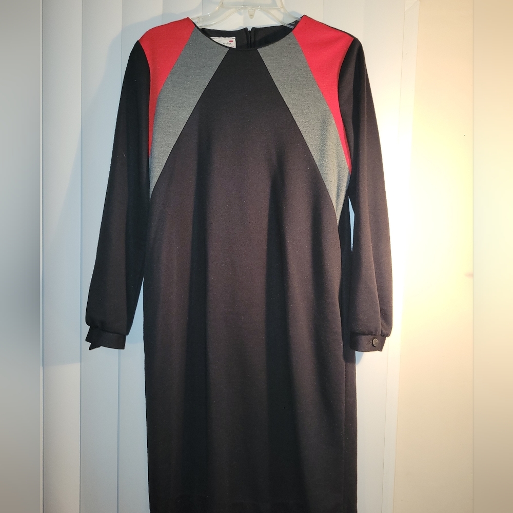 Dress - Picture 2 of 2